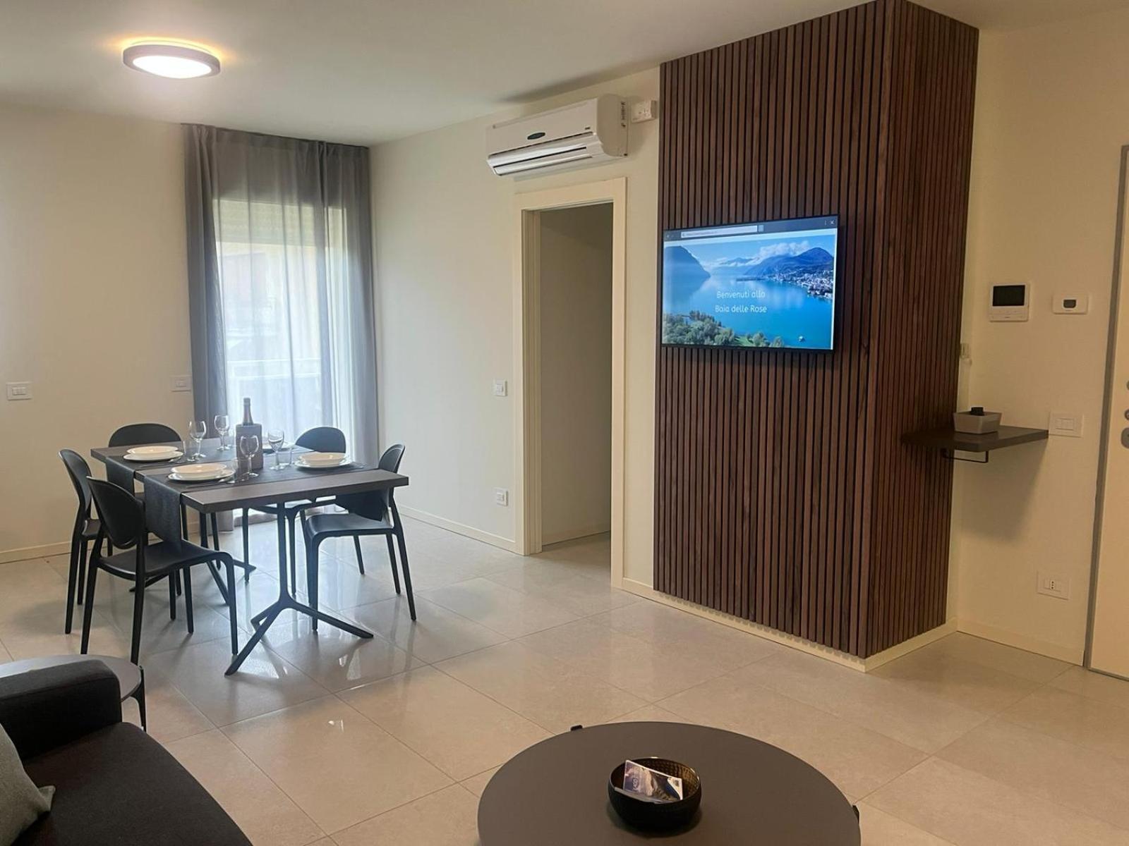Baia Delle Rose Via Roma 111 Apartamento Costa Volpino Exterior foto