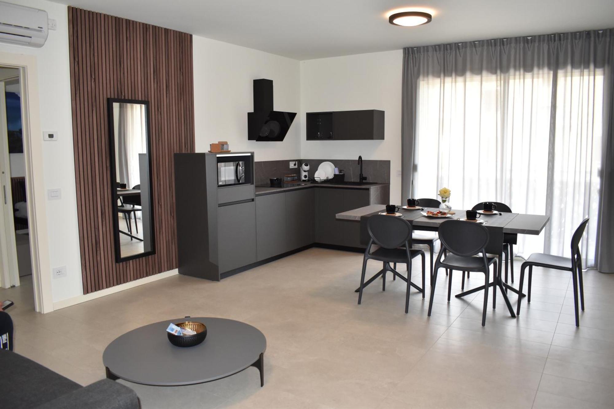 Baia Delle Rose Via Roma 111 Apartamento Costa Volpino Exterior foto